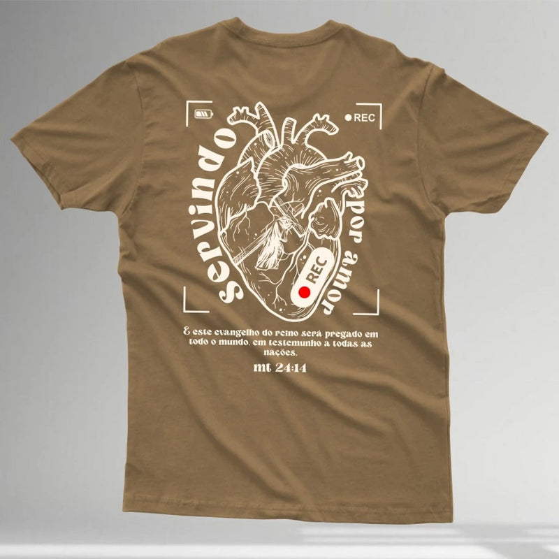 Camiseta Servindo Por amor (Mídia) - Oversized